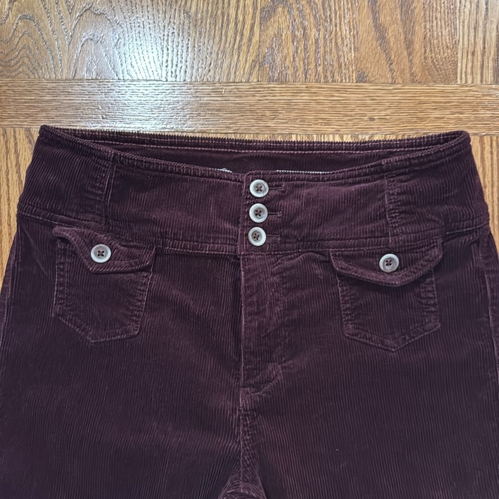 Like new - Anthropologie Pilcro corduoys. Burgundy color. Size 27.